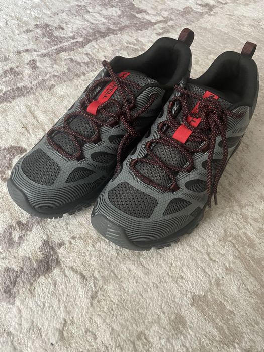 Vand pantofi sport Merrell barbatesti 43,5 , noi, originali