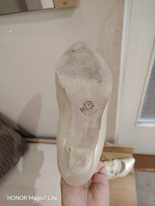 Обувки за стандартни танци