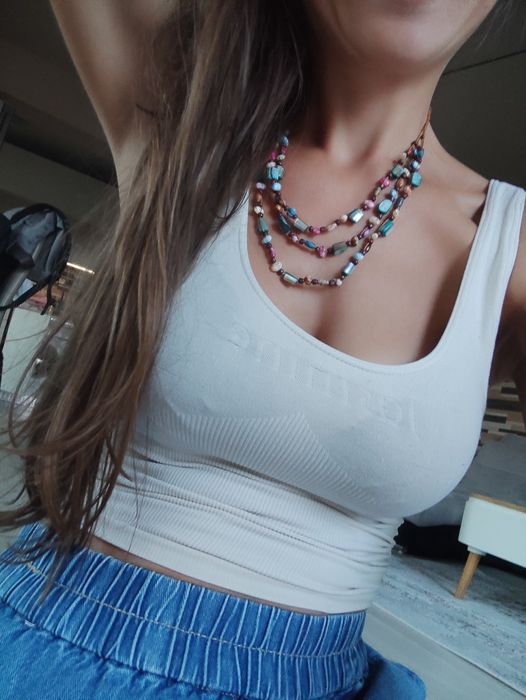 Колекция от накити, гердани, гривни и бижута