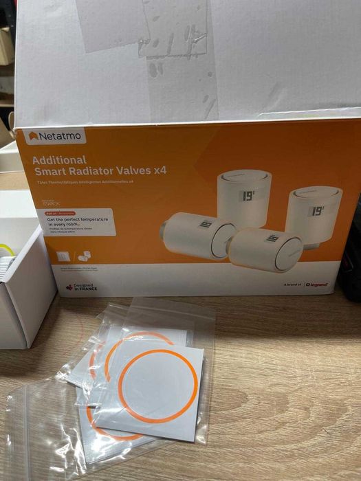 Set 4 capete termostatice inteligente Netatmo – Control de la distanță al încălzirii, economisire de energie, compatibile cu Alexa și HomeKit