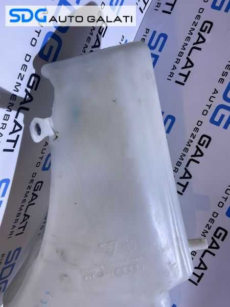 Vas Lichid Parbriz Strop Gel Stropgel Audi A4 B8 2008 - 2012 Cod 8T0955453B 8T2955463B [D0917]