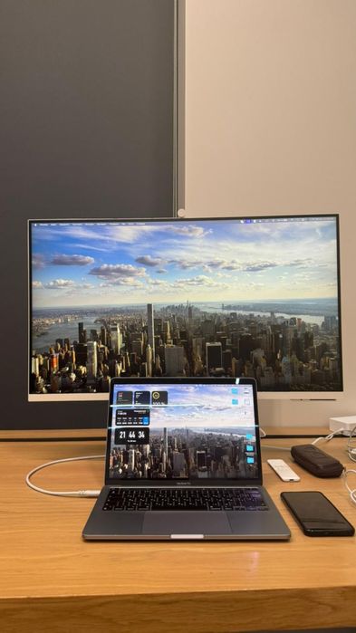 MacBook Pro 13 (M2, 2022) — в отличном состоянии
