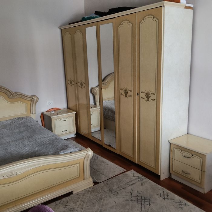 Спальний гарнитур