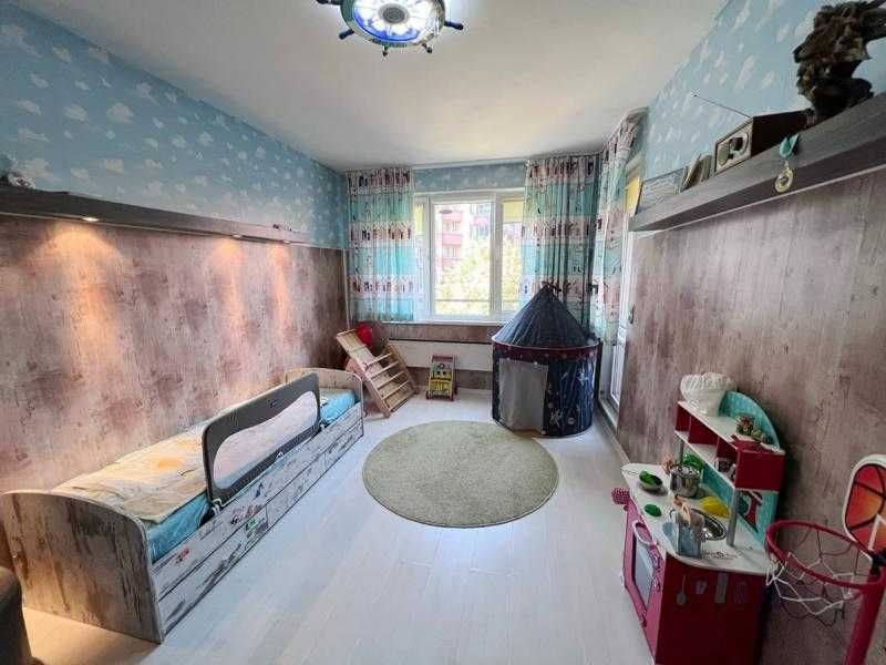 Продава се Тристаен апартамент в София, Сухата река - 110 кв.м за 1682 €/кв.м - Снимка #1