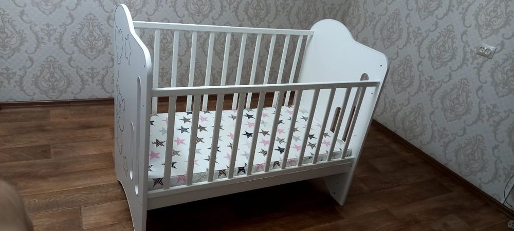 Продам детскую кроватку