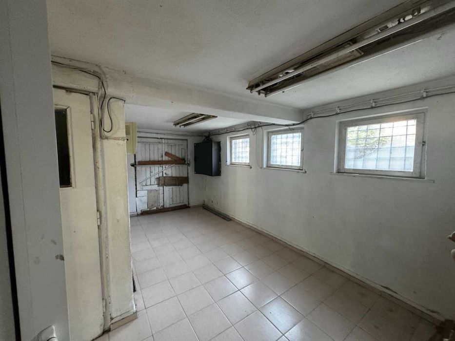 Дава се под наем Магазин в Шумен, Томбул джамия - 139 кв.м за 960 € - Снимка #7