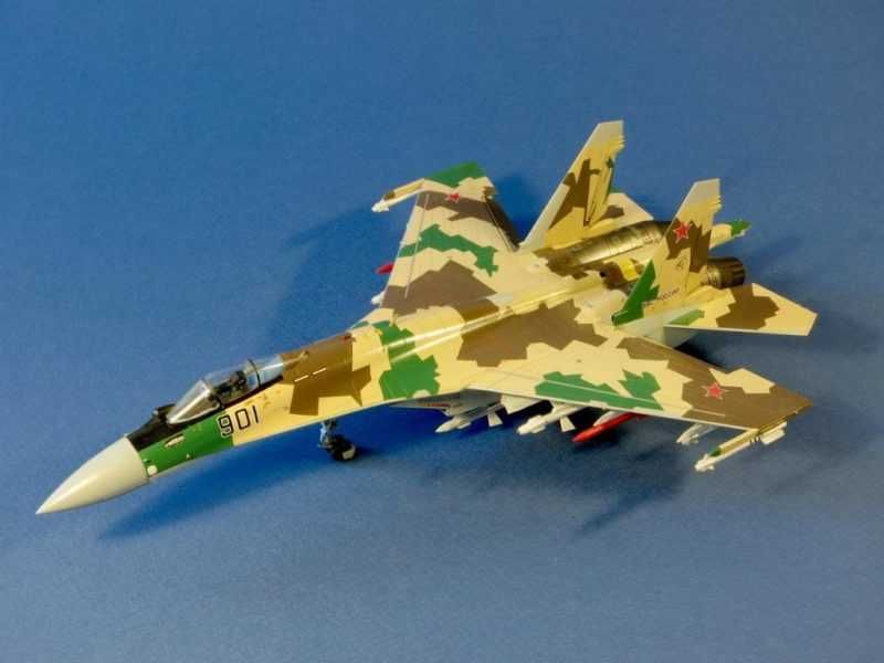 Сборная модель самолета Су-27 (Lee 1/72)