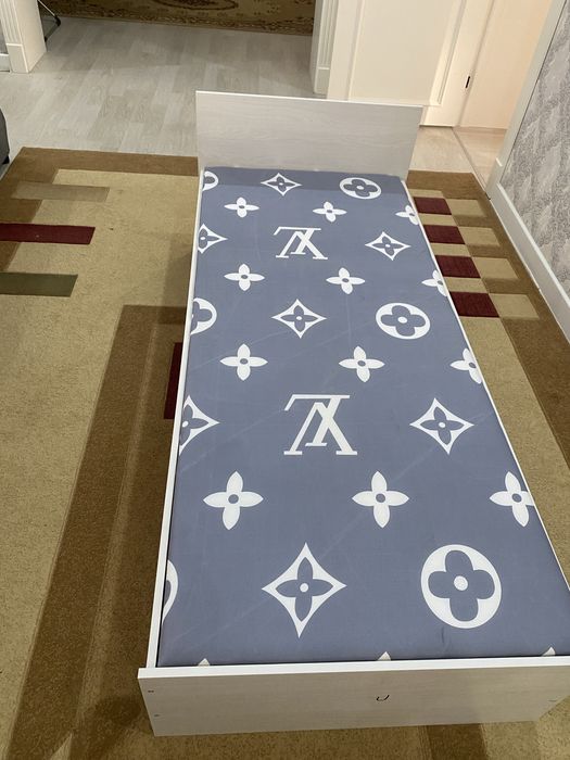 Кровать односпалка