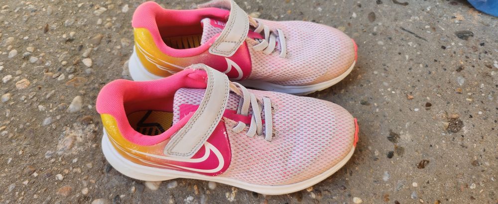 Маратонки Nike за момиче