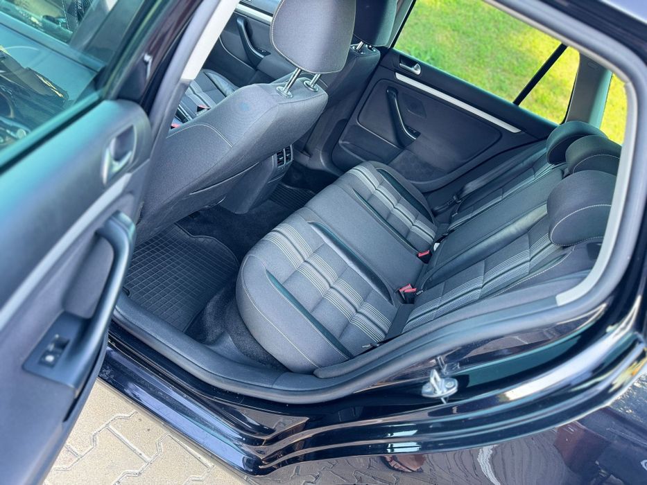 Volkswagen Golf 6/2.0 TDI/140 cp/DSG(Cutie automata)2013 luna a4a/