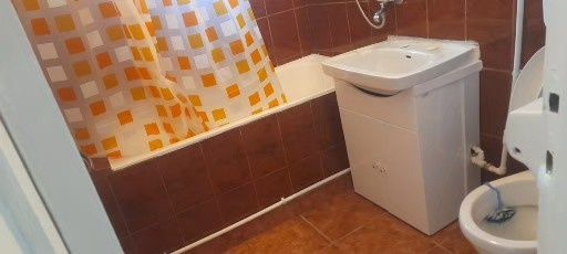 Inchiriez apartament 2 camere