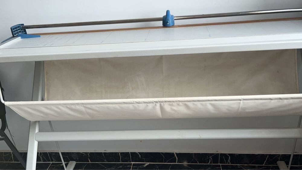 гильотинный резак, станок для резки бумаг