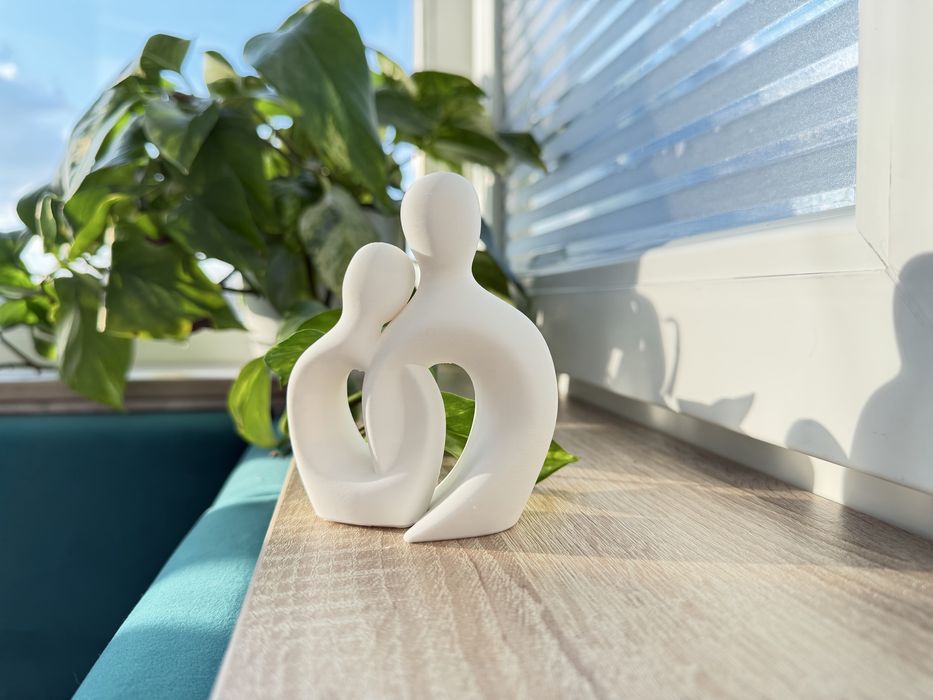 Statuetă cuplu minimalistă | Cadou romantic | Mărturii nuntă 3D personalizate