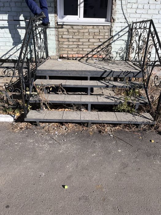 Продам крыльцо  бу