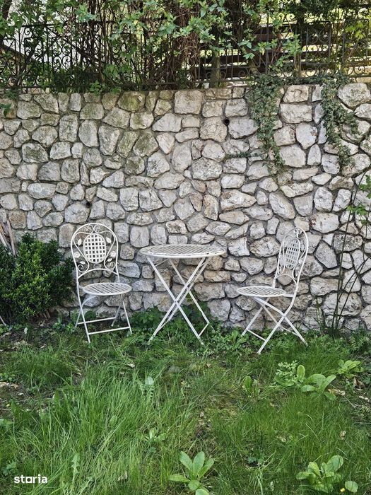 Garsoniera frumoasa si linistita la 10 min de Piata Sfatului