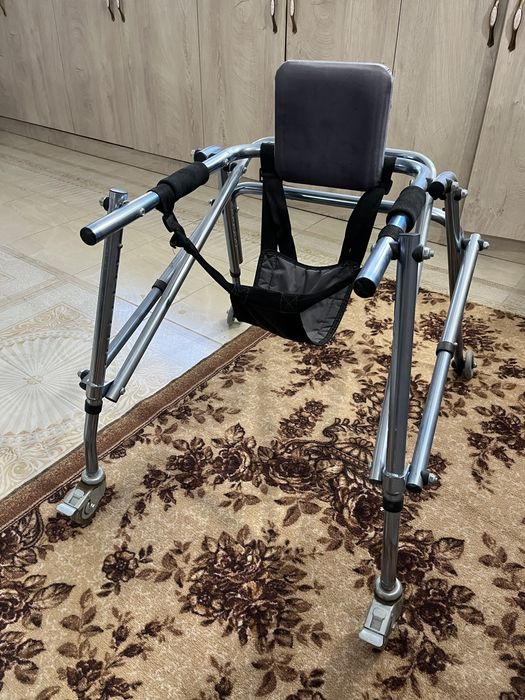 Ходунок для особенных детей