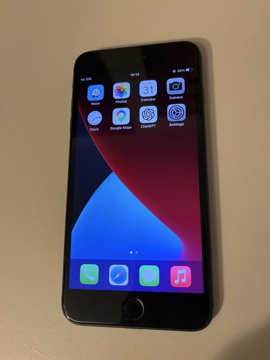 iPhone 8 plus negru 64 gb