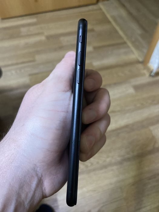 Продам iPhone 7, 32 gb