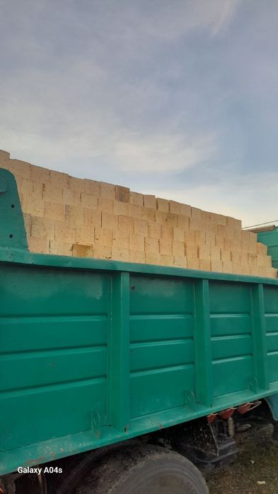 Keramika pishgan g'isht