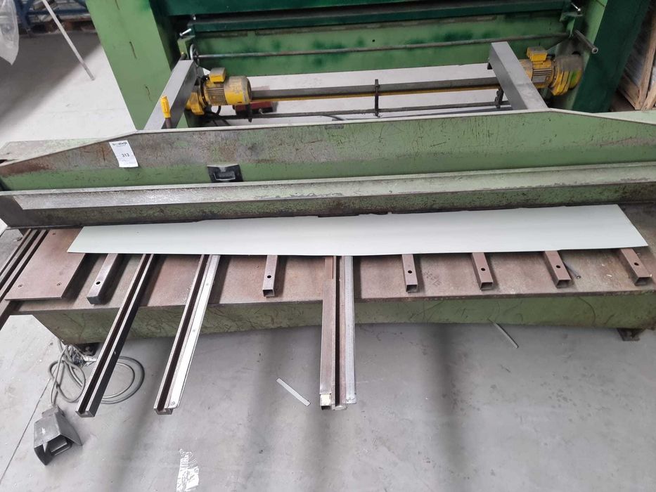 Ghilotina electrica debitat tabla