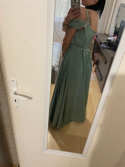 Продавам нова рокля