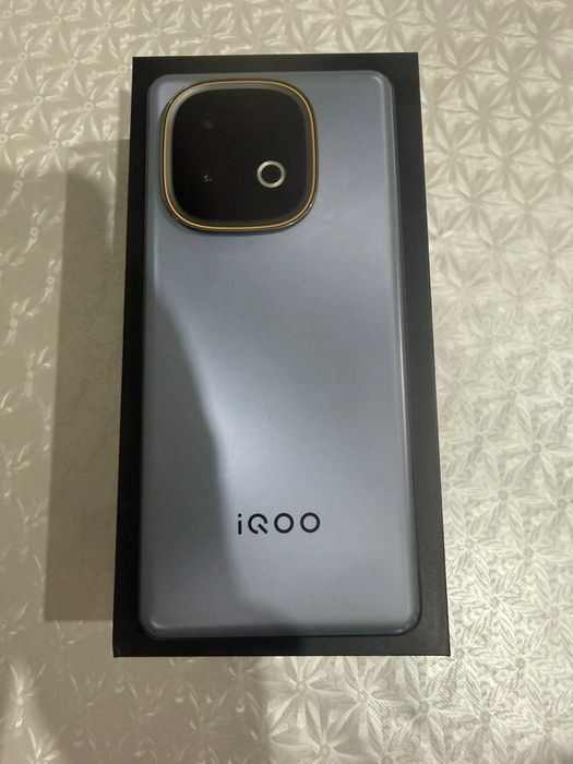 IQOO z10 turbo plus 12/256gb