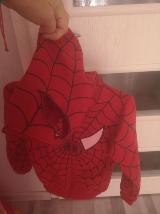 Яке на Спайдърмен 104 рр