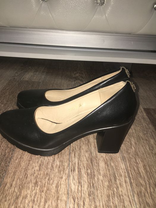 Продам туфли женские б/у