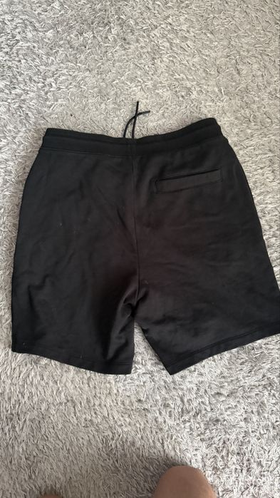 Hugo Boss къси панталони М