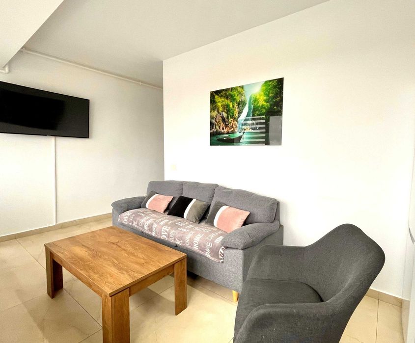 PF inchiriez apartament cu 3 dormitoare, 2 bai, parcare, PRIMA Sucevei