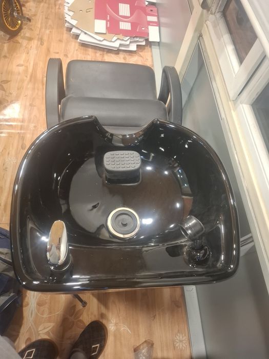 Мойка для парикмахерской.