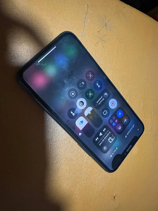 Айфон 11 про с гарантией