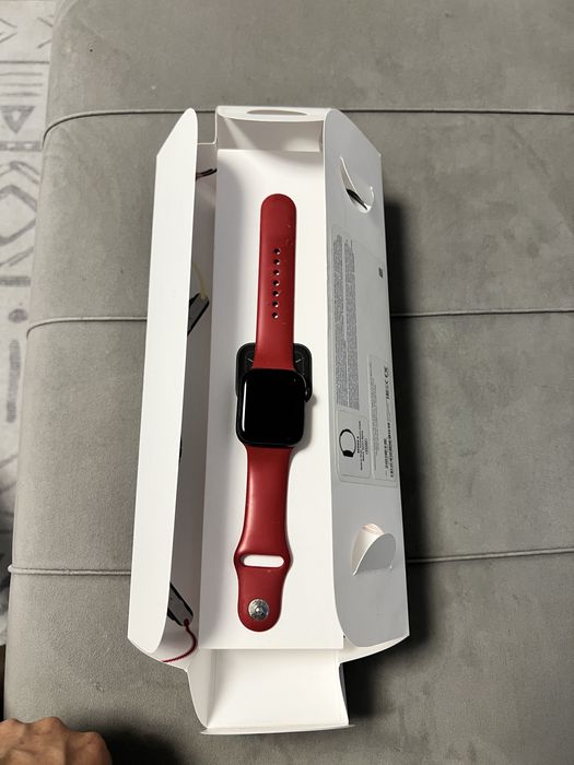 Продам Apple Watch Series 5 44mm