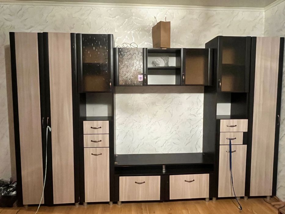 Продам стенку.