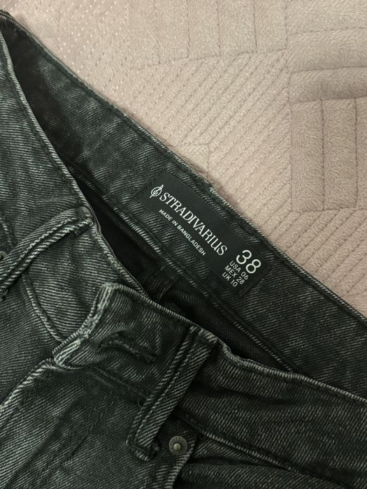 Продам джинсы stradivarius
