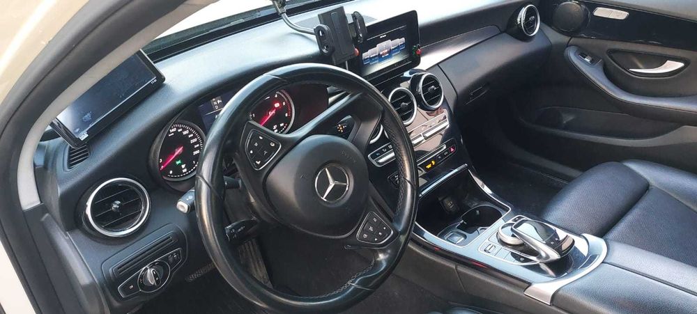 Mercedes Benz C220