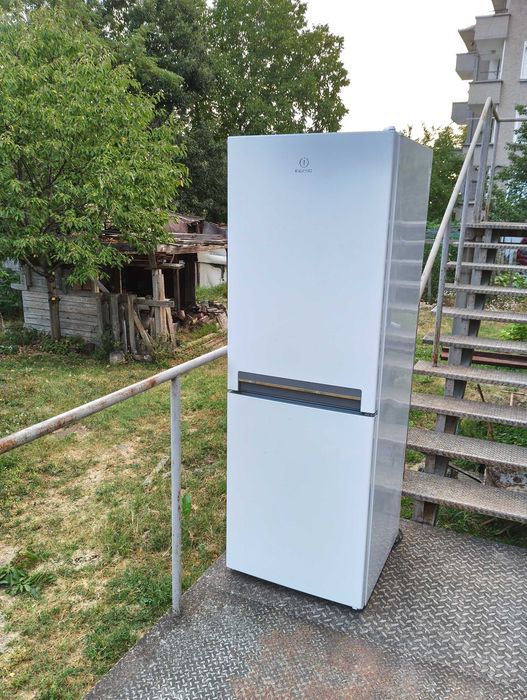Хладилник Indesit