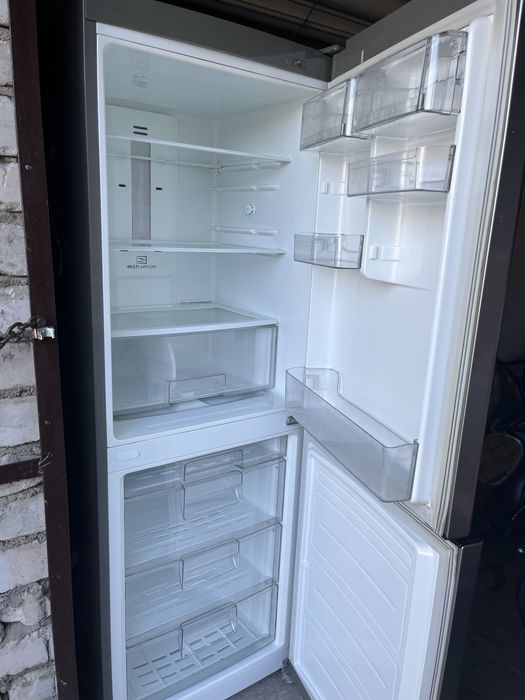 Холодильник LG