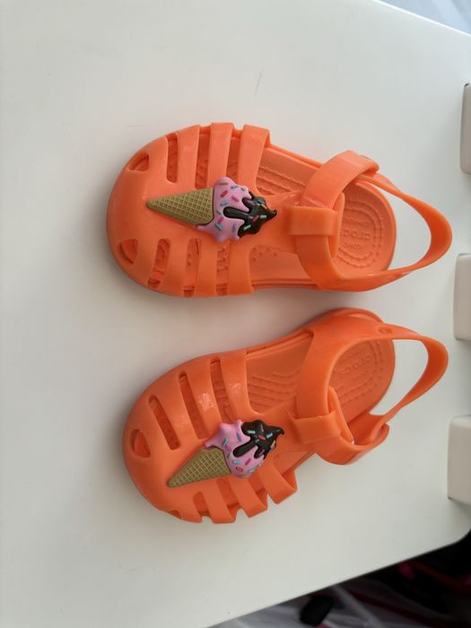 Сандали Crocs Isabella