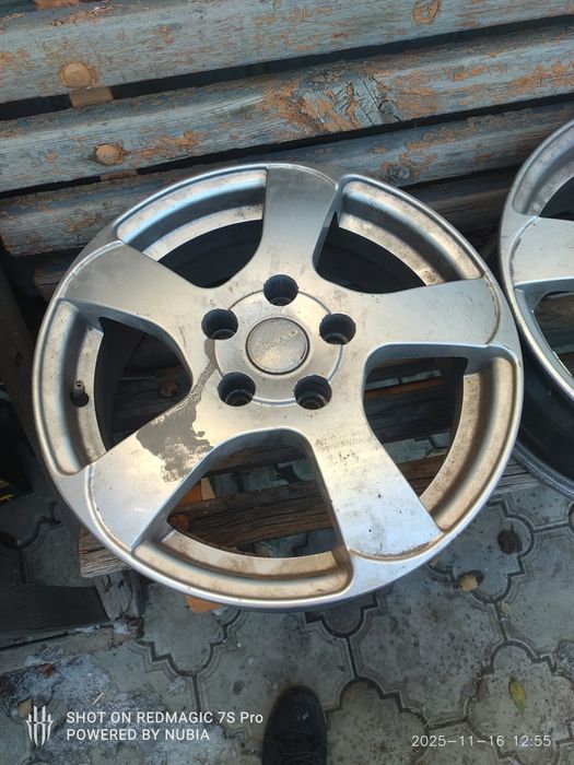 Продам резину и диски на 16