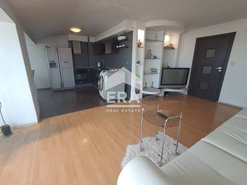 Продава се Тристаен апартамент в Варна, Лятно кино Тракия - 97 кв.м за 1743 €/кв.м - Снимка #2