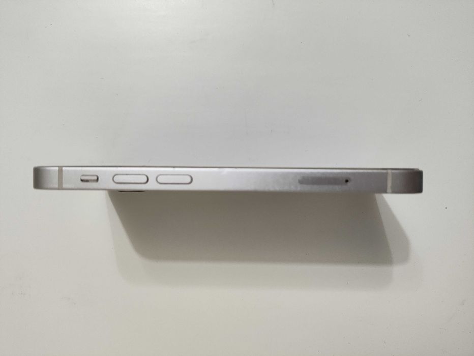 Смартфон iPhone 13 mini