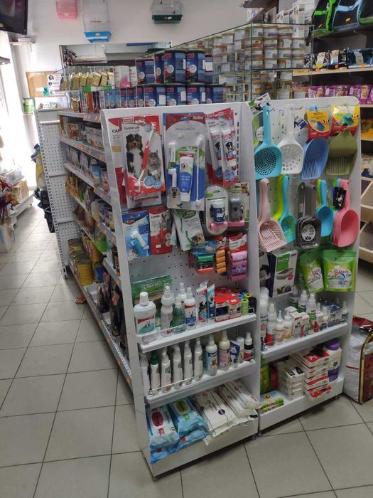 Метален стелаж, регал, промо за зоомагазин, аптека, дрогерия,козметика