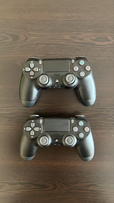 Playstation 4 + 2 контролера