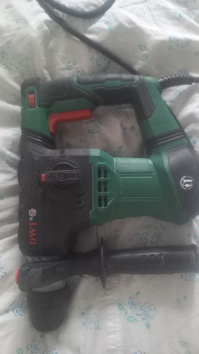 Продаётся перфоратор DWT
