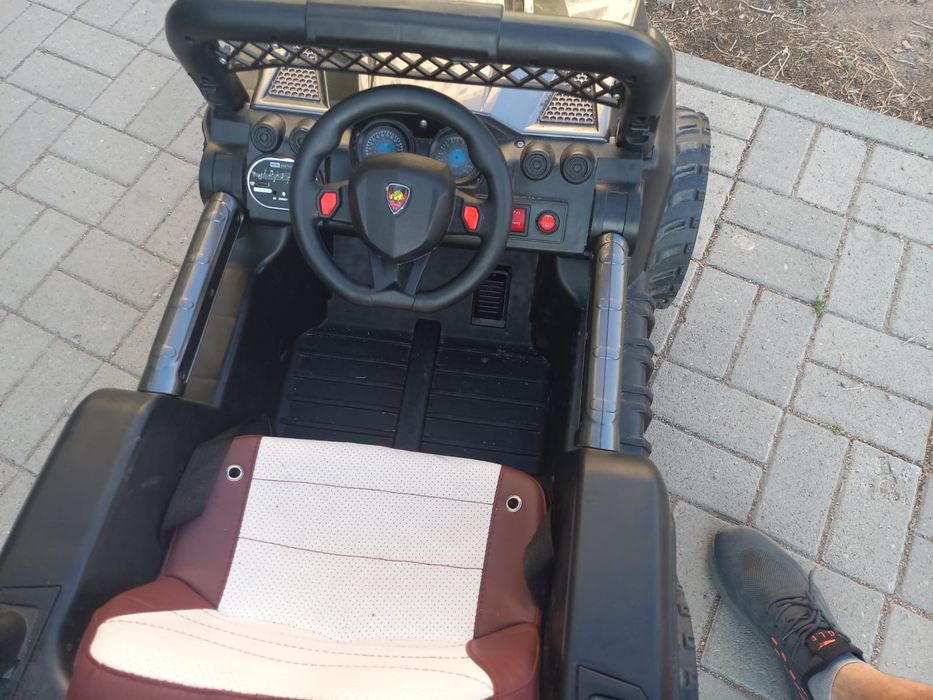 Продам детскую машинку