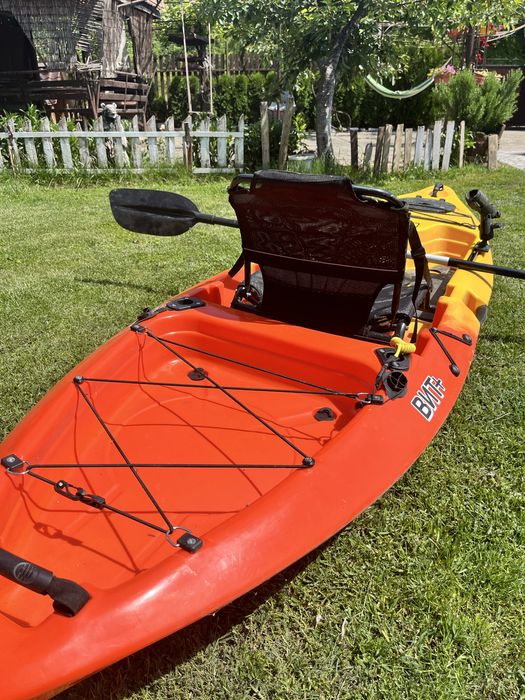 Каяк , Вит + . Ползван два пъти