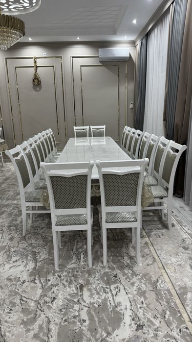 Стол гостиной со стульями 20шт цена 450тыс
