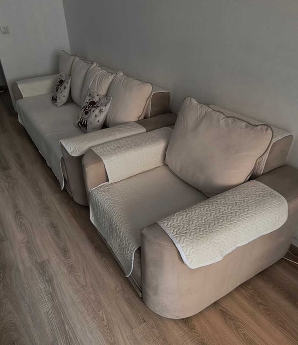 Canapea extensibila cu perne + fotoliu
