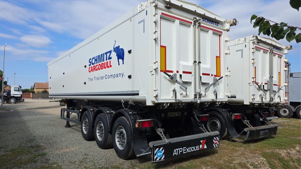 Semiremorca Schmitz 53m3